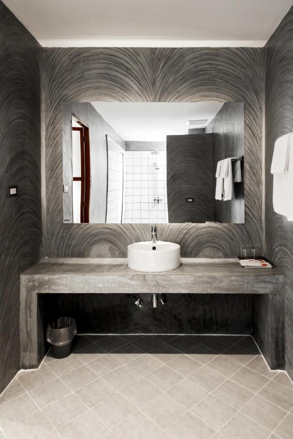 Corner Twin Room